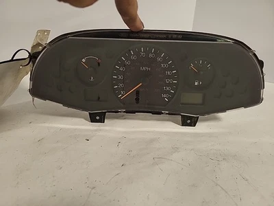 00 FOCUS SPEEDOMETER CLUSTER KPH ID YS4F-10849-DD 71033 JJ3 Foto 1 de 4