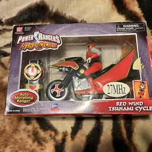 Power Ranger-Ninja Storm-Red Wind-Tsunami Cycle-RC Auto Morphing Ranger-Red 2003 - Picture 1 of 5