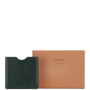 LOUIS VUITTON Taiga Floppy disk case Card Case M30344 Women 【Used】 - Picture 1 of 8