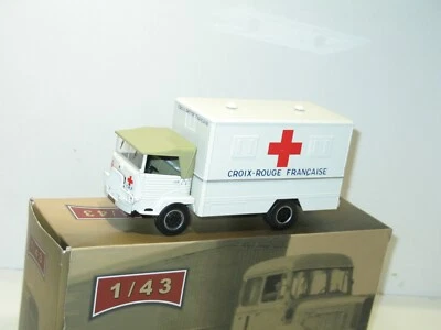 Truck D' from the Past, Simca Cargo Cross Red Military, New Box Altaya 1:43 - Image 1 of 2