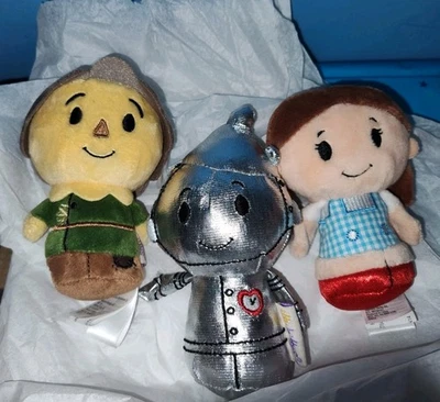 Conjunto Hallmark Itty Bittys Mágico de Oz Dorothy Espantalho Homem de Lata Lote De 3 - Imagem 1 de 2