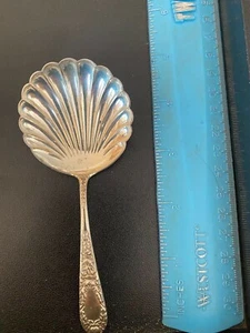1 KIRK ROSE BON BON STERLING SILVER SERVER GREAT SHAPE NOT MONOGRAMMED - Picture 1 of 4