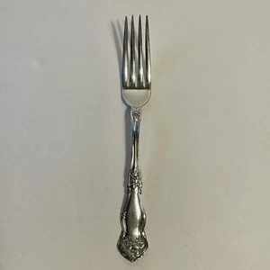 Tenedor de cena de repuesto Wm Rogers plateado "Arbutus" - Imagen 1 de 5