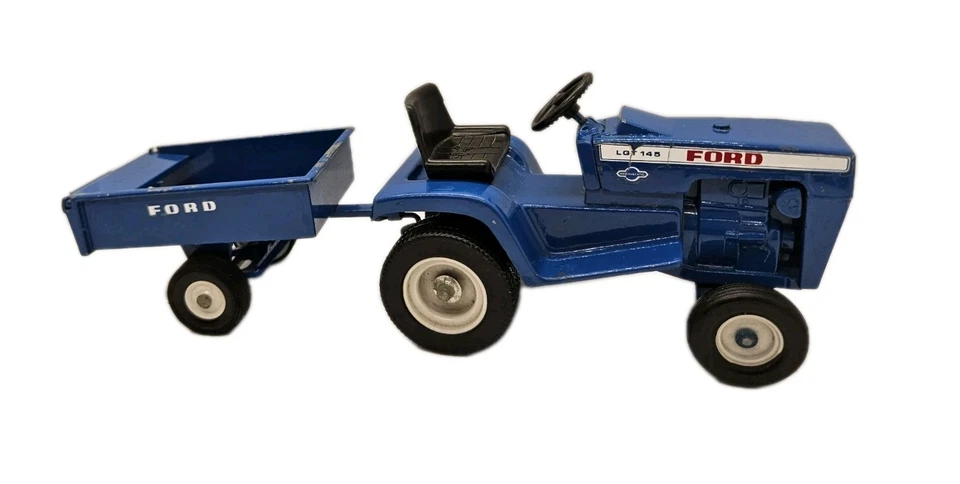 Remolque de volteo ERTL 1/12 azul Ford LGT 145 césped hidrostático jardín tractor  Foto 1 de 4
