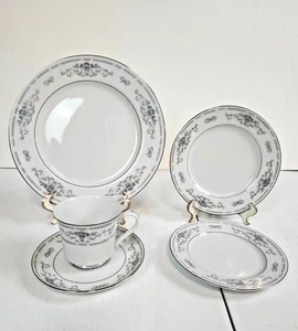 Diane by Wade Fine China of Japan 5-teiliges Gedeck mit Platinbesatz - Bild 1 von 8