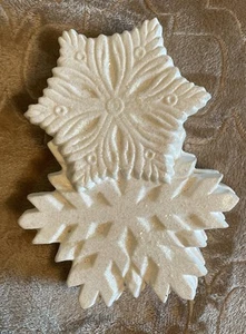 Plato de baratija vintage copos de nieve caja brillante soporte de joyería de cerámica decoración de invierno - Imagen 1 de 12