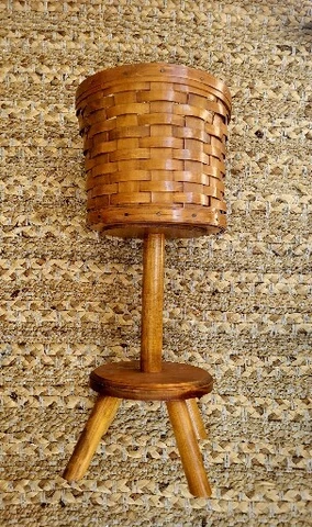 Vintage Longaberger Sewing Basket/plant Stand Sighned/dated 1983 Cover