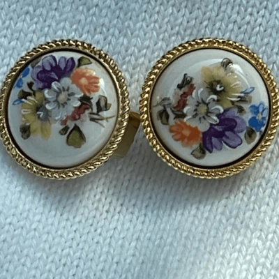 Vintage ceramic floral button type clip earrings. - Image 1 of 4