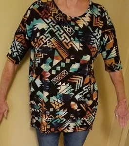 Lula Roe Geometric Blouse Medium Women's - Picture 1 of 4
