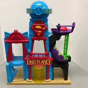 Imaginext Daily Planet Play Set Superman Building 2015 Mattel & DC Comics - Picture 1 of 6