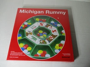 Michigan Rommé Klassisches Brettspiel Karten Spielen Party Tripoly Tablett Neu VERSIEGELT - Bild 1 von 4