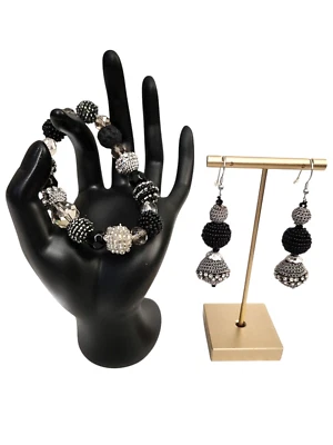 Pulsera y pendientes elásticos vintage Chico's Idalis tono plateado con cuentas de semillas negras Foto 1 de 4