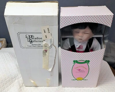 Muñeca PARADISE GALERÍAS 9/11 Conmemorativa Futuro Bomberos NUEVA EN CAJA con Certificado de Autenticidad Foto 1 de 4