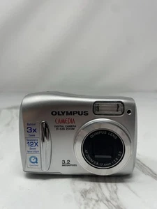 Olympus CAMEDIA D-535 Zoom 3.2MP Digital Camera - Picture 1 of 14