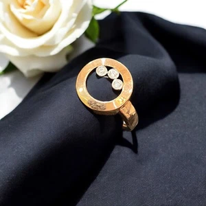 Espléndido anillo de tres piedras de diamantes naturales de corte brillante redondo de 0,06 TCW de oro de 14 quilates - Imagen 1 de 12