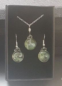 Green Art Glass Earrings and Pendant Set Handmade in CA, High End, Borosilicate - Picture 1 of 9