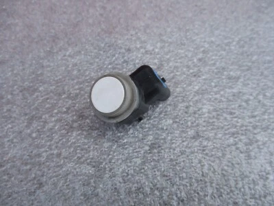 Parachoques trasero Audi Q3 2016 2017 2018 16 17 sensor de estacionamiento OEM 1S0919275D Foto 1 de 4