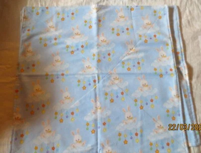 Juego de 3 piezas de franela para bebé hecha a mano (2) manta de 18,5 x 17,5 (1) 17 x 20" conejos en Foto 1 de 2