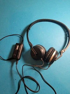 AUDIO TECHNICA QUIETPOINT ATH-ANC1 HEADPHONES - Picture 1 of 3