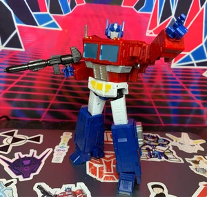Classic Optimus Prime Action Figure - Picture 1 of 11