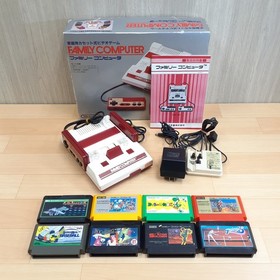Nintendo Famicom in box Console with 8 games Japanese CIB *US DUTY PAID F1214