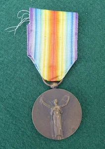 WW1 FRENCH VICTORY MEDAL WITH RIBBON - Picture 1 of 4