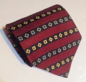Tommy Hilfiger Classic Men s Necktie 100% Silk Striped with squares - Picture 1 of 3