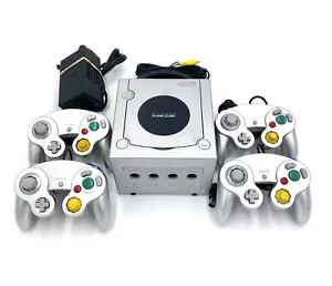 Consola Nintendo GameCube Plata GC Región de EE. UU. + Controladores + Paquete de cables - Imagen 1 de 7