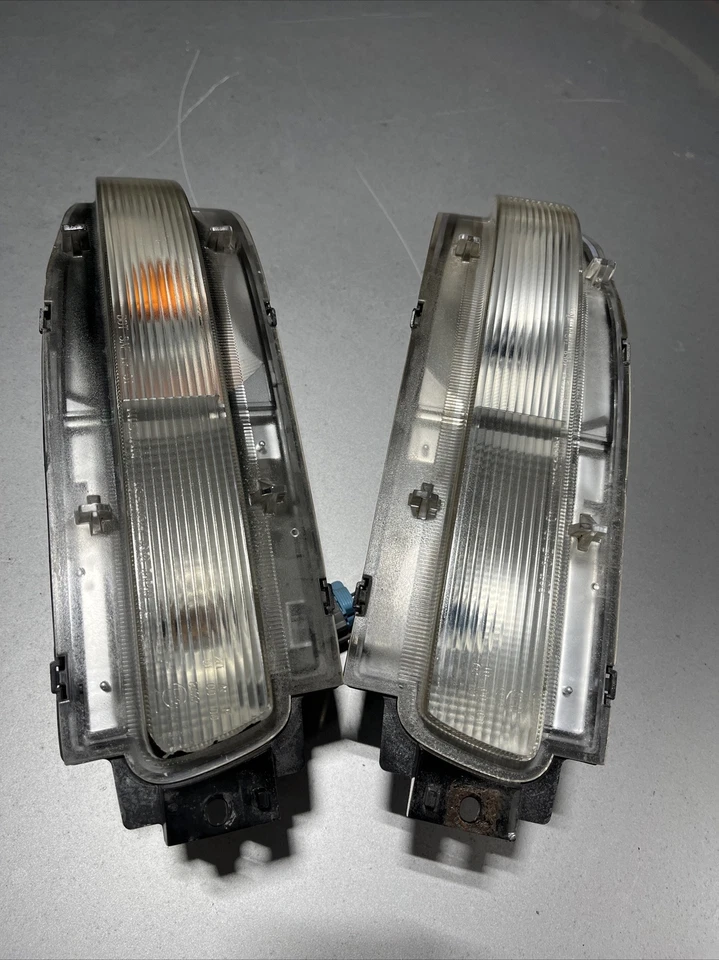 03-08 JUEGO LUCES INTERMITENTES NISSAN 350Z PARACHOQUES TRASERO LUCES DE MARCHA ATRÁS INTERMITENTES Foto 1 de 4