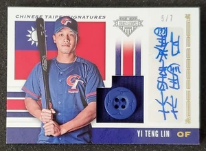 YI TENG LIN 2019 PANINI STARS & STRIPES CHINESE TAIPEI JERSEY BUTTON AUTO 5/7 - Picture 1 of 2