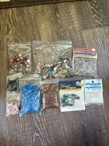 Großes Konvolut Vintage Perlen - Glasperlen, Kunststoff und Rocailles - Bild 1 von 3