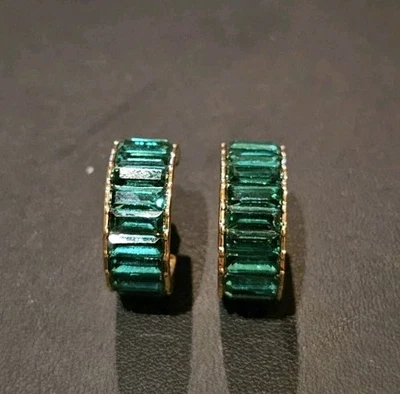 Серьги с пирсингом из изумрудно-зеленого хрусталя в мешочке - Изображение 1 из 3
