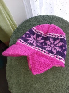 100% wool fleece lined peaked snowflake hat with ear flaps size  M purple/pink - Picture 1 of 4