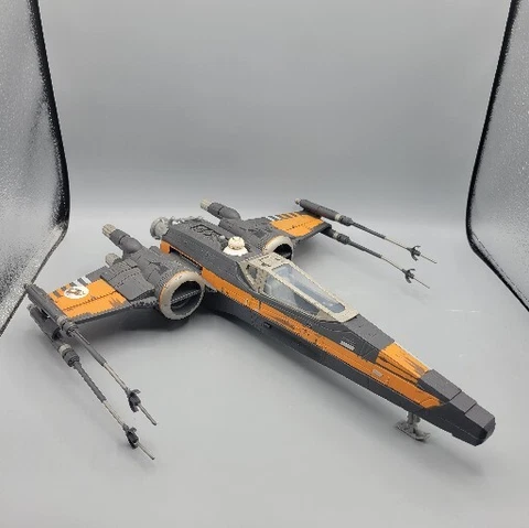 Star Wars Force Awakens Poe’s X-Wing Fighter Near Complete 3.75” Gray Variant Cover
