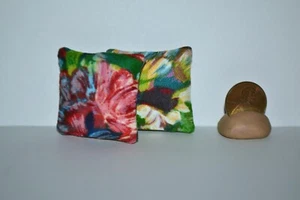 Miniatur Puppenhaus Kissen Kissen Kissen Handarbeit schön Herbst Blumen Maßstab 1:12 - Bild 1 von 3