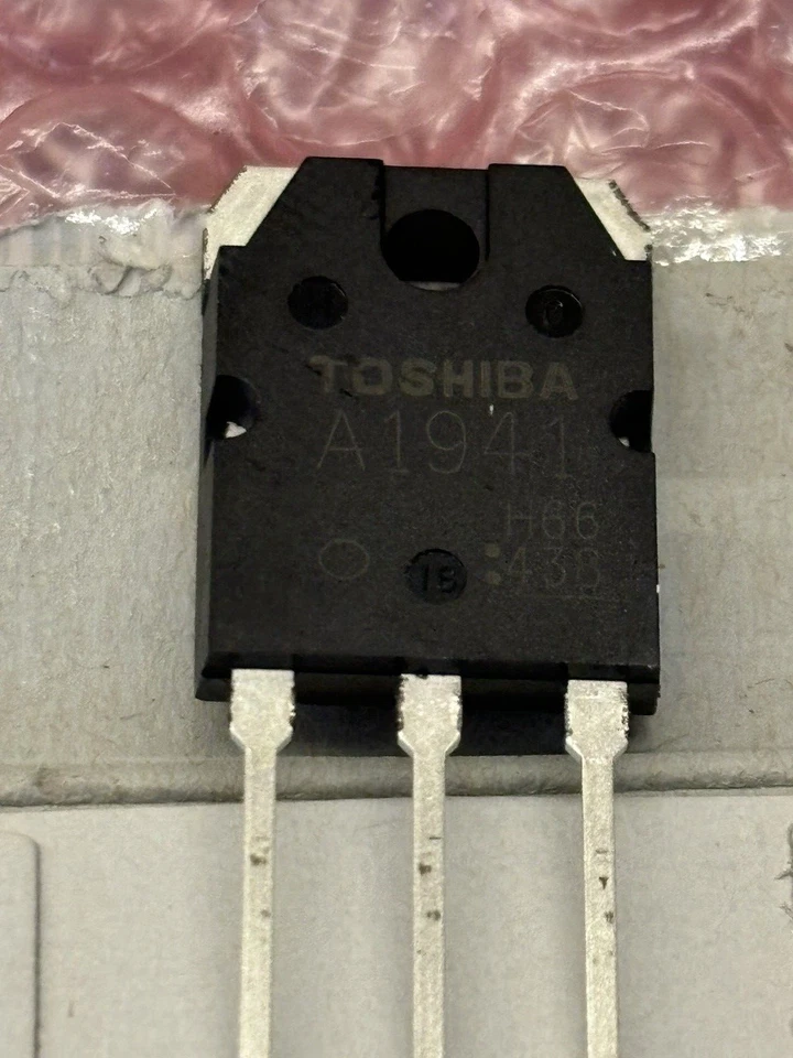 Toshiba 2SA1941 Transistor Silicon NPN Triple Diffused Type Power Amp Om0148m