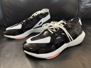 SCARPE ADIDAS BY STELLA MCCARTNEY ULTRABOOST 22 TAGLIA 8,5 nero/bianco/arancione, nuove con scatola - Foto 1 di 13