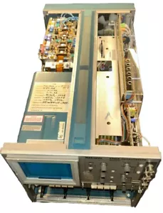 Tektronix 7104 Oscilloscope Mainframe. Tested, Very Clean, Bright CRT, Opt. 3 - Picture 1 of 22