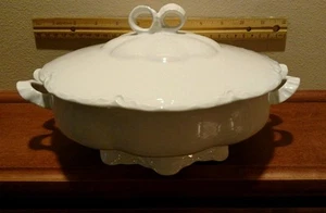 Hutschenreuther Racine Covered Round Serving Bowl 8" x 10" 5" tall w lid White 2 - Picture 1 of 6