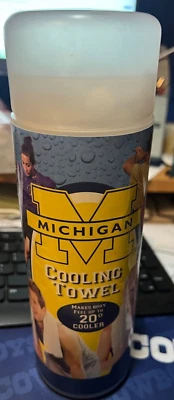 MICHIGAN WOLVERINES------TOALLA DE REFRIGERACIÓN-------25" X 16" Foto 1 de 2