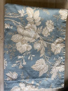 RESTORATION HARDWARE 2 QUEEN SHAMS FLORAL 100% COTTON VINTAGE MADE IN ITALY - Picture 1 of 4