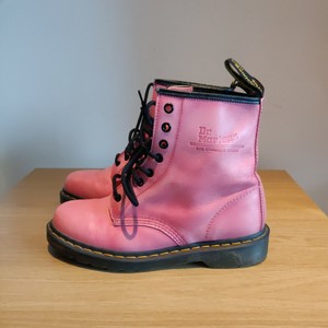 ICOMPRE 2 DE CADA CAJA dr martens rosa pastel Y OBTENGA UN 70% DE DESCUENTO!