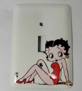 Vintage klassisches Betty Boop rotes Kleid Lichtschalter Cover - Bild 1 von 3