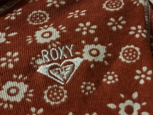 ROXY LOGO TEENIE WAHINE BURGUNDY COTTON TINY FLOWER HOODIE SWEATSHIRT TOP M NWT - Picture 1 of 8