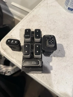 Conjunto de interruptor de ventana para conductores de Lincoln Town Car 2003-2008 (OEM) 5W1T-14540-ABW Foto 1 de 4