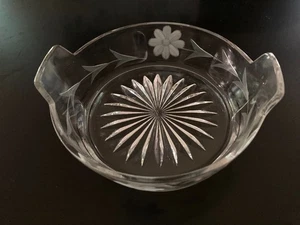 Vintage Etched Floral Central Starburst Clear Glass Bowl w/ Handles 4.5" - Picture 1 of 5