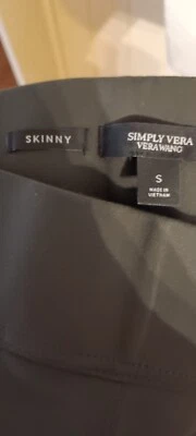 Pantalones ajustados elásticos verde oliva pequeños Simply Vera Wang para mujer Foto 1 de 4