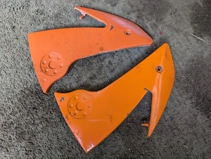 Kawasaki ER6N Left & Right Hand Side Footrest Fairing Panel Covers 2005-2008 - Picture 1 of 9