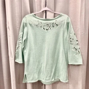 Bob Mackie Wearable Art Mint Green Cut Out Embroidery Floral Top MEDIUM - Picture 1 of 3