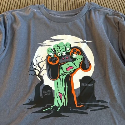 SS 万圣节图形 T 恤灰色视频游戏儿童 XL — 第 1/4 张图片